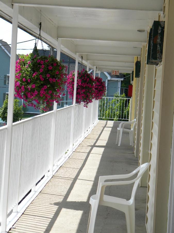 מפלי הניאגרה Fairway Inn By The Falls מראה חיצוני תמונה