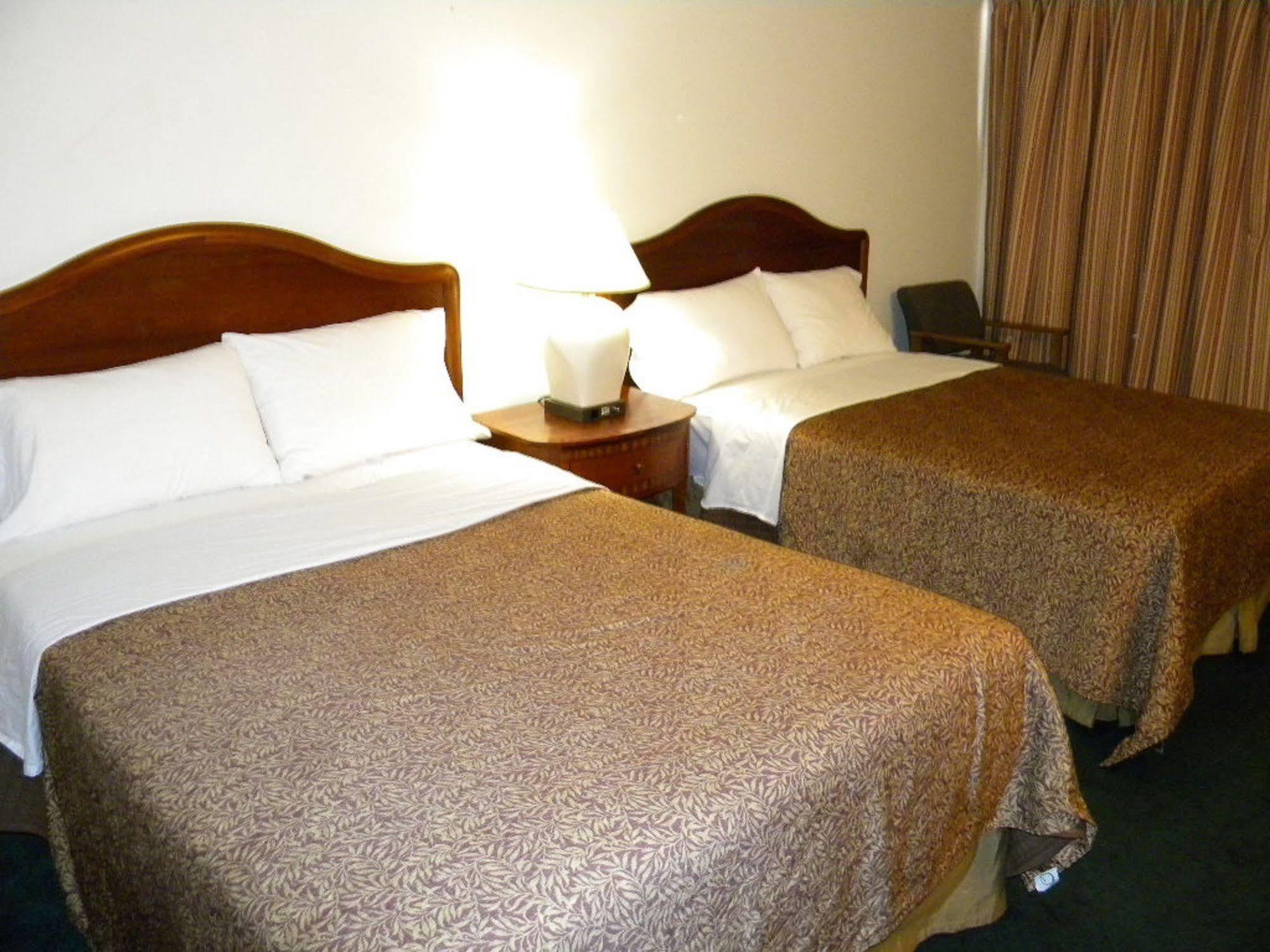 מפלי הניאגרה Fairway Inn By The Falls מראה חיצוני תמונה